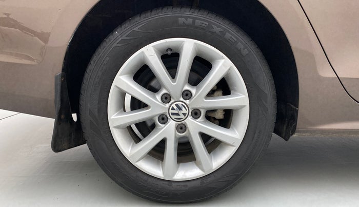2014 Volkswagen Jetta COMFORTLINE 2.0L TDI, Diesel, Manual, 87,321 km, Right Rear Wheel
