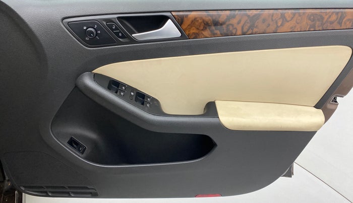 2014 Volkswagen Jetta COMFORTLINE 2.0L TDI, Diesel, Manual, 87,321 km, Driver Side Door Panels Control