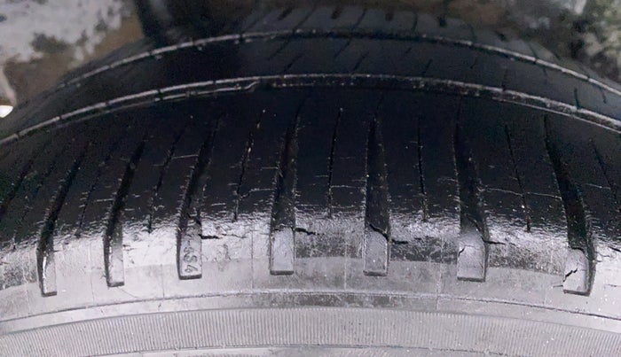 2015 Honda Brio 1.2 S MT I VTEC, Petrol, Manual, 70,455 km, Right Rear Tyre Tread