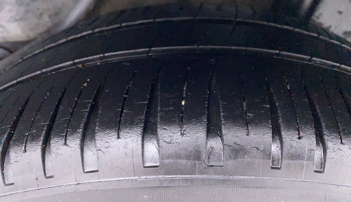 2015 Honda Brio 1.2 S MT I VTEC, Petrol, Manual, 70,455 km, Left Rear Tyre Tread