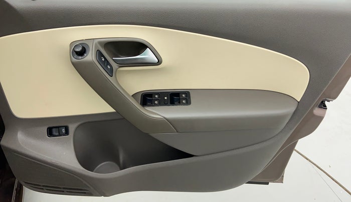 2015 Volkswagen Vento HIGHLINE PETROL, Petrol, Manual, 62,093 km, Driver Side Door Panels Controls
