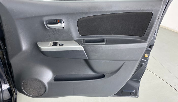 2010 Maruti Wagon R 1.0 LXI, Petrol, Manual, 32,075 km, Driver Side Door Panels Control