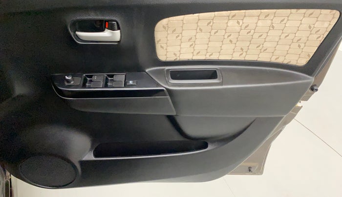 2017 Maruti Wagon R 1.0 VXI + (O) AMT, Petrol, Automatic, 27,056 km, Driver Side Door Panels Control