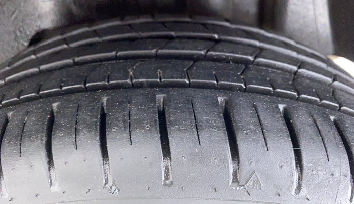 2019 Ford Figo Aspire 1.2 TITANIUM+ PETROL, Petrol, Manual, 11,852 km, Left Rear Tyre Tread