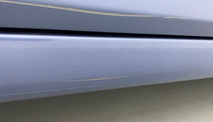 2014 Hyundai Verna FLUIDIC 1.6 VTVT SX, Petrol, Manual, 51,111 km, Right running board - Minor scratches