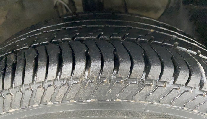 2015 Hyundai Elite i20 MAGNA 1.2, Petrol, Manual, 52,929 km, Right Front Tyre Tread