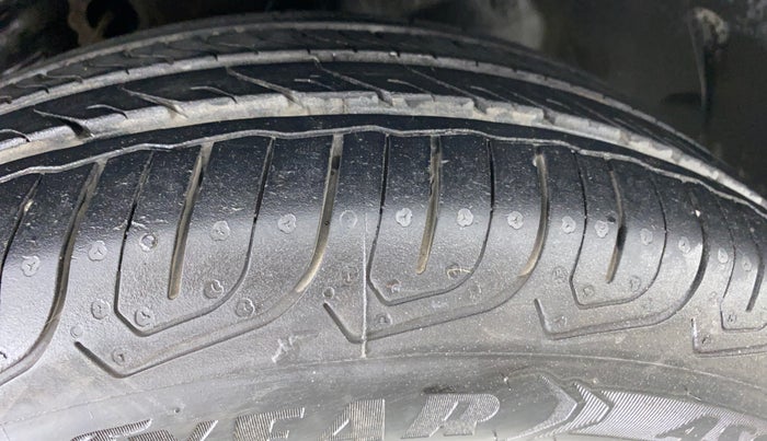 2018 Maruti IGNIS DELTA 1.2 K12, Petrol, Manual, 34,490 km, Right Front Tyre Tread