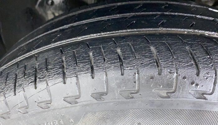2018 Maruti IGNIS DELTA 1.2 K12, Petrol, Manual, 34,490 km, Left Front Tyre Tread