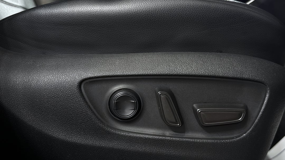 2021 Toyota Kluger Gxl Hybrid AWD, Automatic, 89513 km, Drivers Side Adjustment Panel