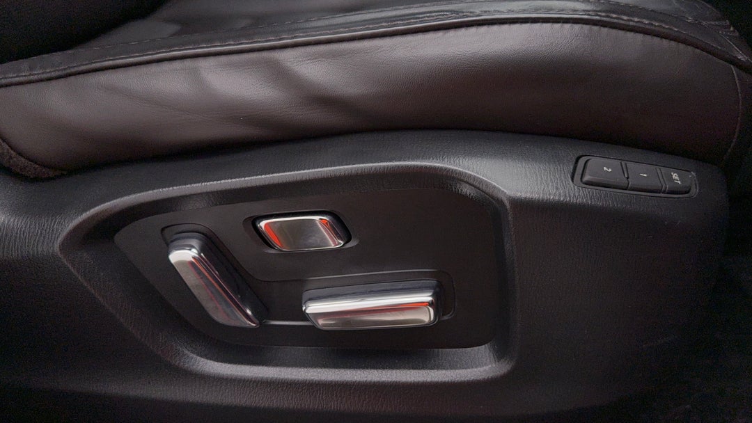 2021 Mazda CX-5 Akera (AWD), Automatic, 106263 km, Drivers Side Adjustment Panel