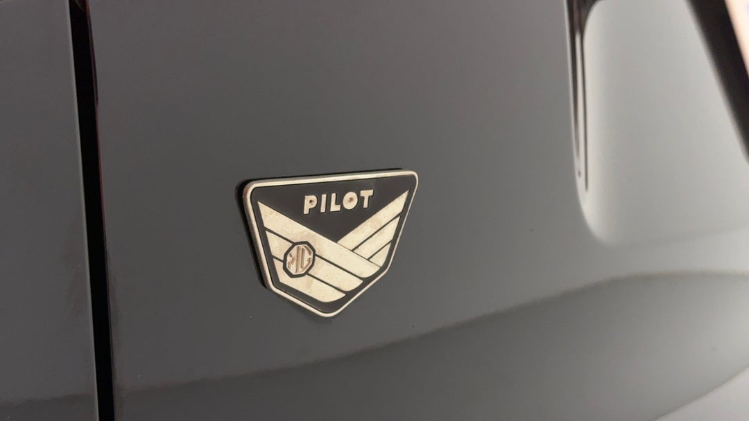 2022 MG HS Core, Automatic, 74345 km, Badge (Boot Left Side)