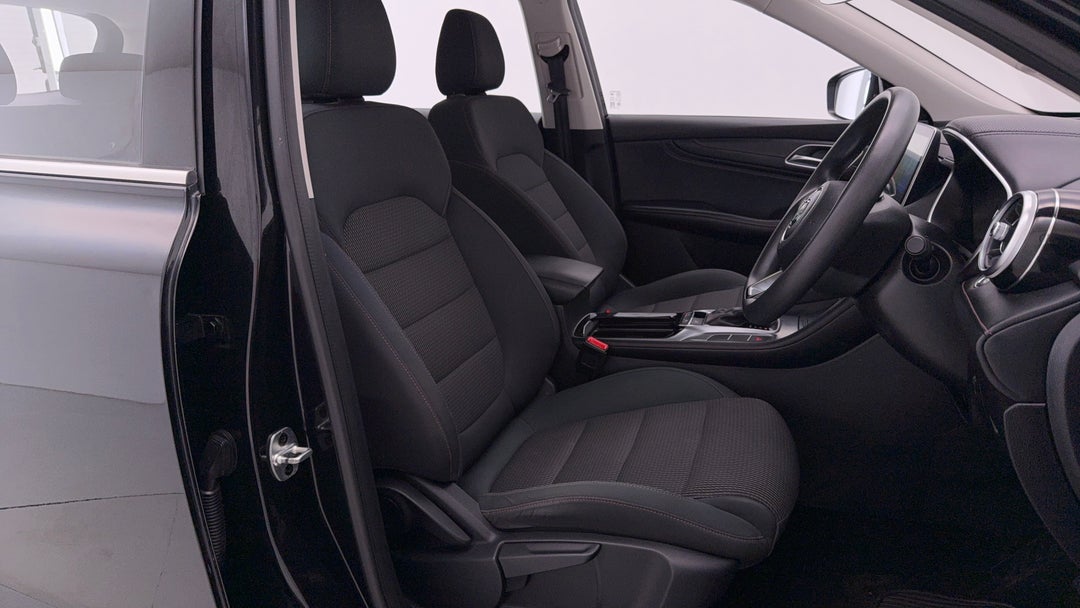 2022 MG HS Core, Automatic, 74345 km, Right Side Front Door Cabin View