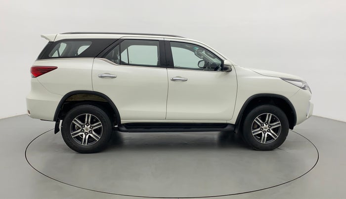 2018 Toyota Fortuner 2.8 4x2 AT, Diesel, Automatic, 86,567 km, Right Side View