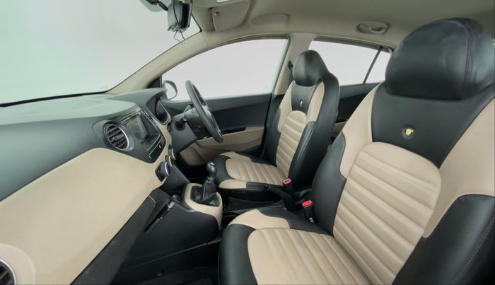 2015 Hyundai Grand i10 MAGNA 1.2 VTVT, CNG, Manual, 56,076 km, Right Side Front Door Cabin