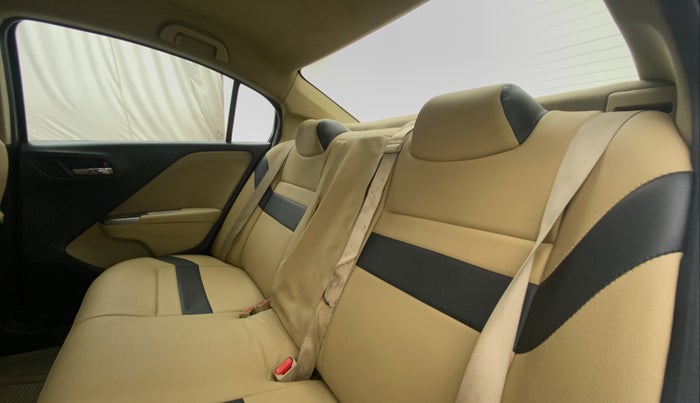 2014 Honda City 1.5L I-DTEC V, Diesel, Manual, 91,842 km, Right Side Rear Door Cabin