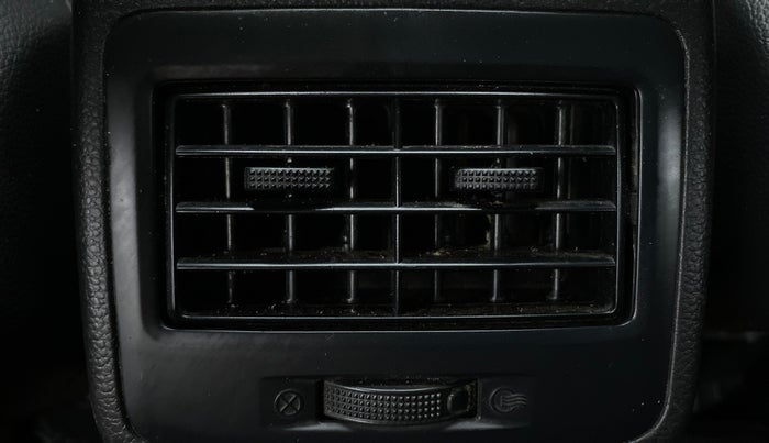 2017 Hyundai Grand i10 Sportz1.2 CRDI, Diesel, Manual, 78,927 km, Rear AC Vents