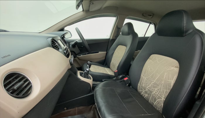 2017 Hyundai Grand i10 Sportz1.2 CRDI, Diesel, Manual, 78,927 km, Right Side Front Door Cabin