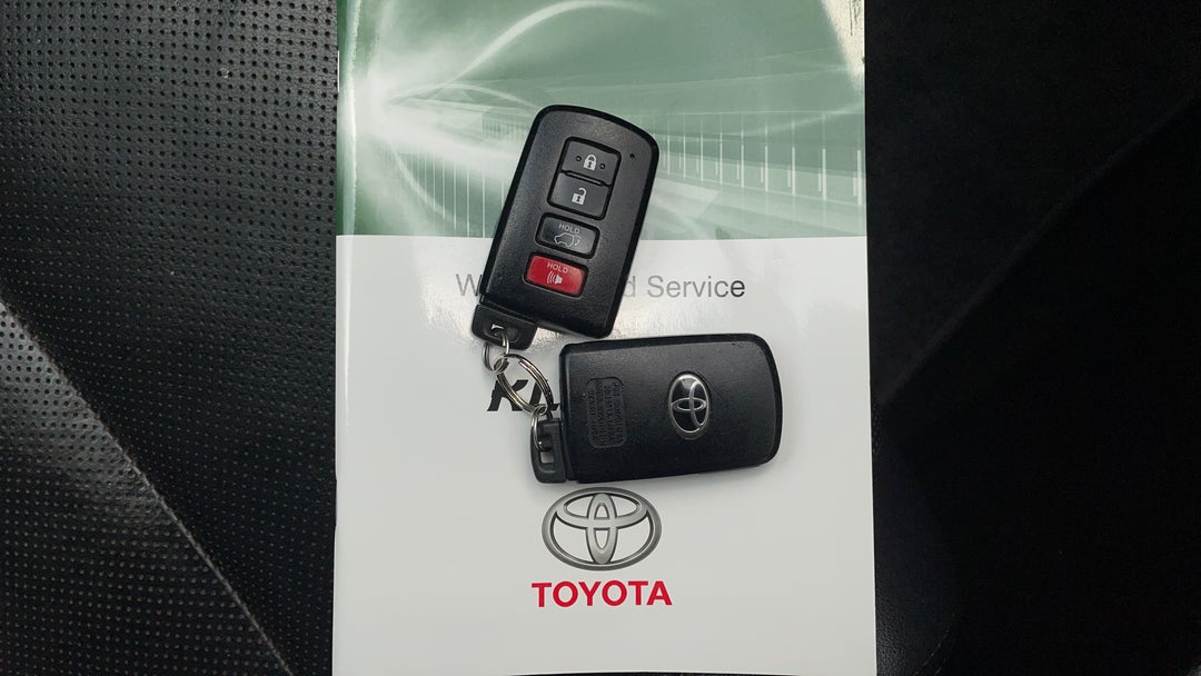 2016 Toyota Kluger Grande (4x4), Automatic, 96736 km, Key Close-up