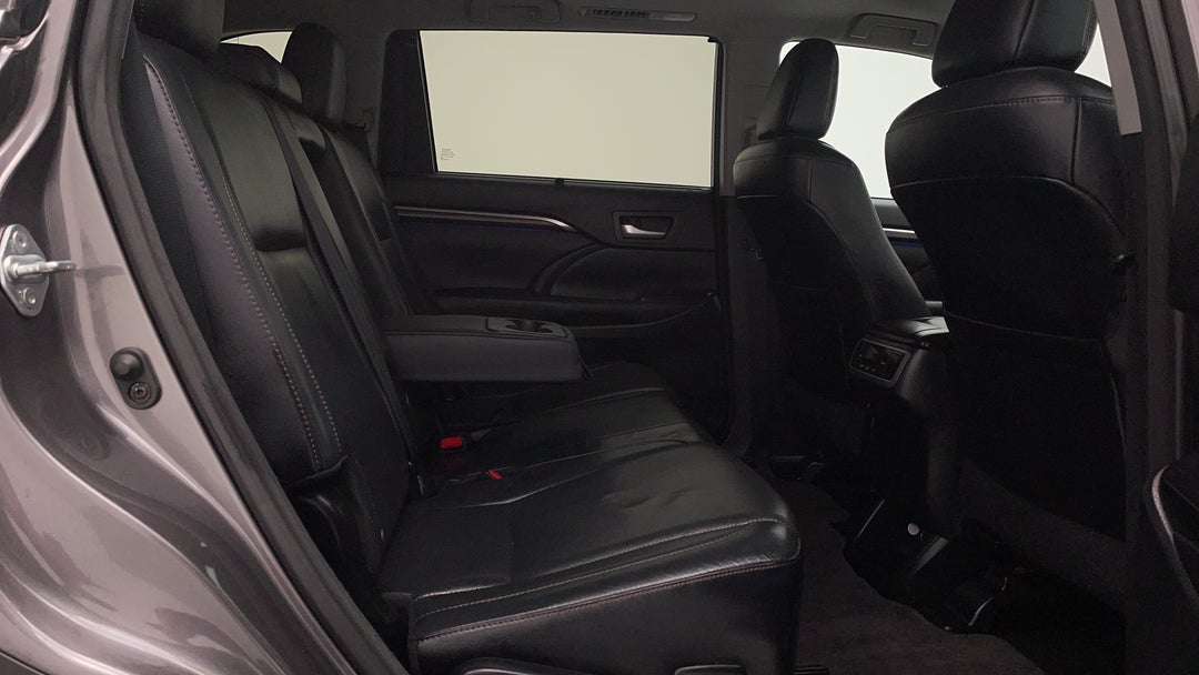 2016 Toyota Kluger Grande (4x4), Automatic, 96736 km, Right Side Rear Door Cabin View