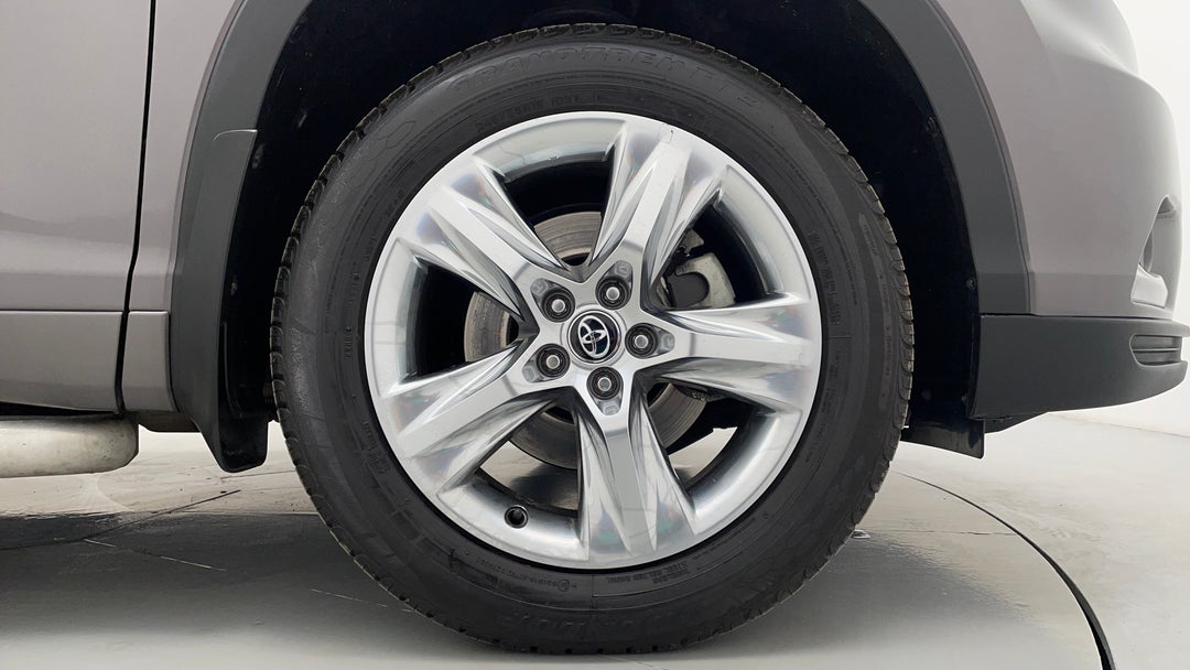 2016 Toyota Kluger Grande (4x4), Automatic, 96736 km, Right Front Wheel