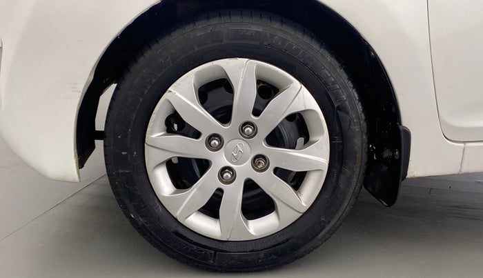 2015 Hyundai Eon SPORTZ, Petrol, Manual, 66,533 km, Left Front Wheel