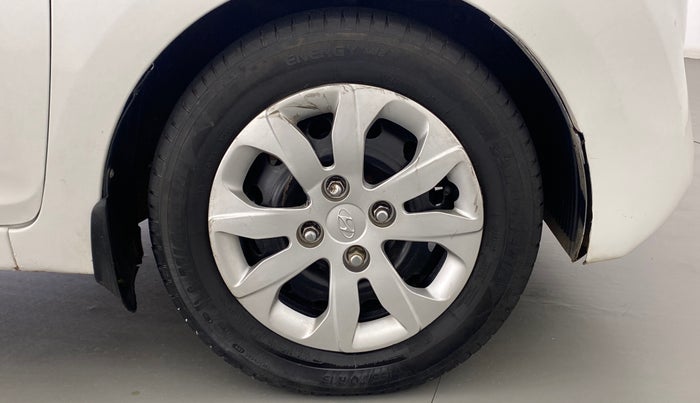 2015 Hyundai Eon SPORTZ, Petrol, Manual, 66,533 km, Right Front Wheel