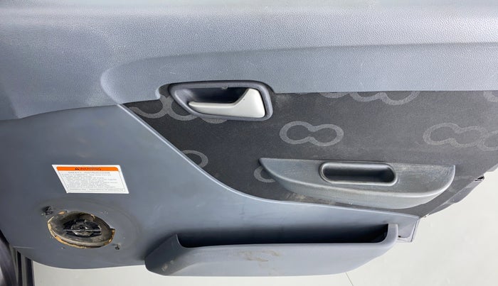 2014 Maruti Alto 800 LXI CNG, CNG, Manual, 66,498 km, Driver Side Door Panels Control