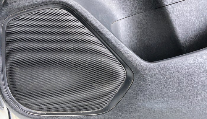 2015 Honda Jazz 1.2 SV PETROL, CNG, Manual, 46,165 km, Speaker