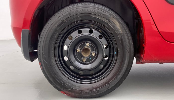 2015 Maruti Swift VXI D, Petrol, Manual, 76,261 km, Right Rear Wheel