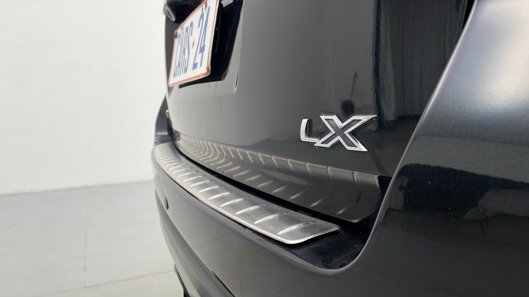 Badge (Boot Right Side)