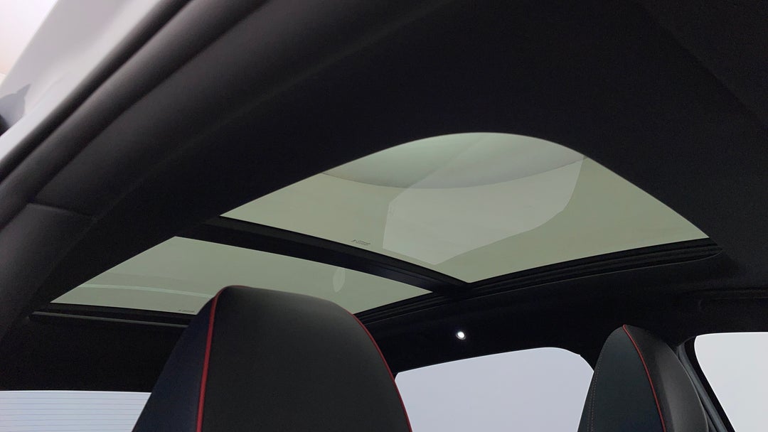 Interior Sunroof/Moonroof