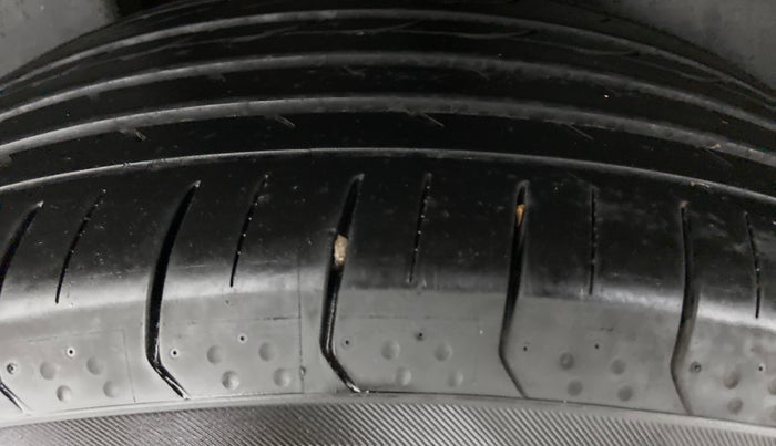 2017 Jeep Compass 2.0 LONGITUDE, Diesel, Manual, 41,559 km, Right Rear Tyre Tread