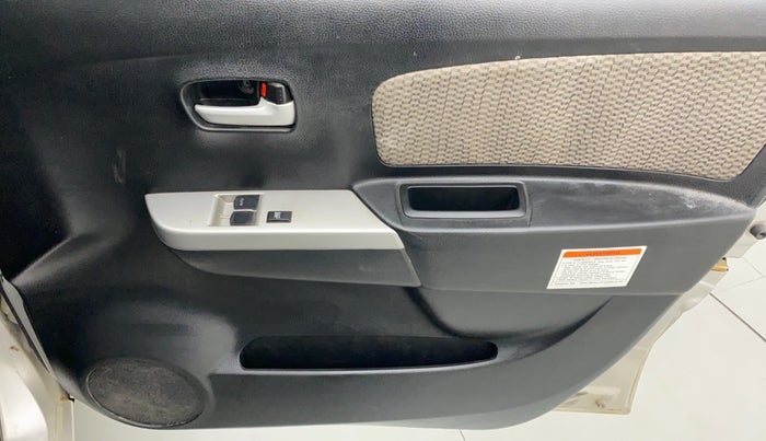 2014 Maruti Wagon R 1.0 LXI CNG, CNG, Manual, 55,902 km, Driver Side Door Panels Control