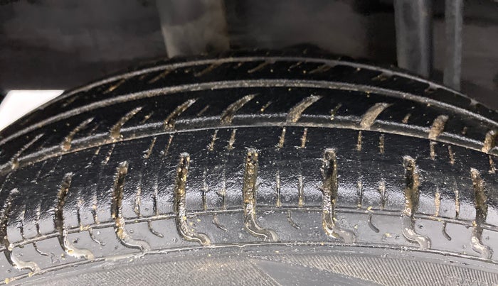 2018 Datsun Redi Go T (O), Petrol, Manual, 14,739 km, Right Rear Tyre Tread