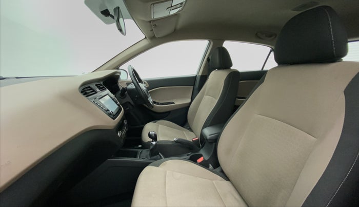 2016 Hyundai Elite i20 ASTA 1.2, Petrol, Manual, 18,569 km, Right Side Front Door Cabin