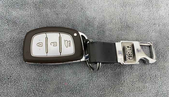2016 Hyundai Elite i20 ASTA 1.2, Petrol, Manual, 18,569 km, Key Close Up