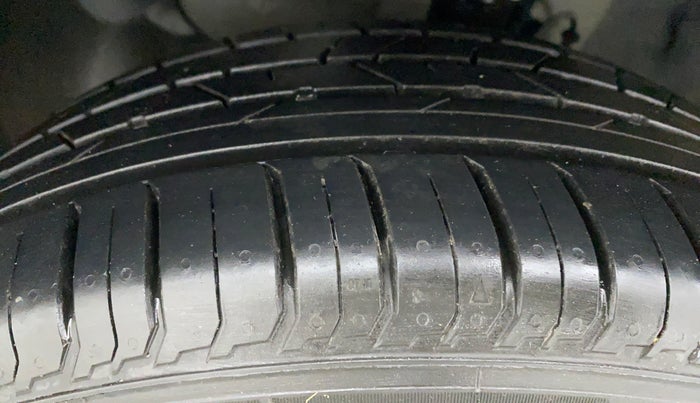 2016 Hyundai Elite i20 ASTA 1.2, Petrol, Manual, 18,569 km, Left Front Tyre Tread