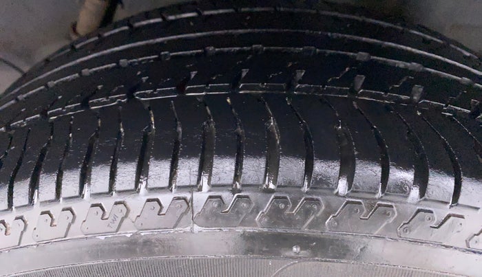 2021 Hyundai VENUE SX(O) CRDi, Diesel, Manual, 31,672 km, Left Rear Tyre Tread
