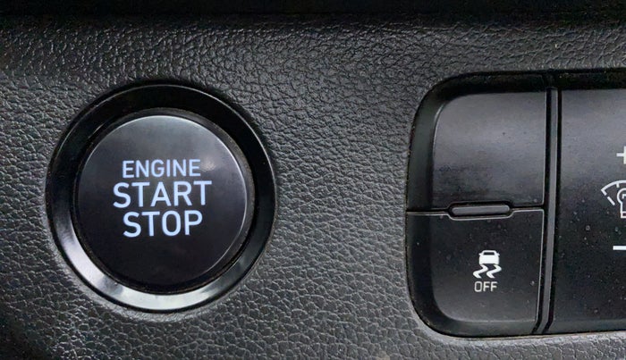 2021 Hyundai VENUE SX(O) CRDi, Diesel, Manual, 31,672 km, Keyless Start/ Stop Button