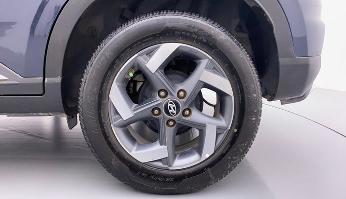 2021 Hyundai VENUE SX(O) CRDi, Diesel, Manual, 31,672 km, Left Rear Wheel
