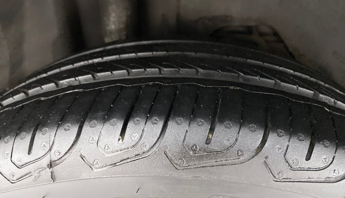 2019 Ford FREESTYLE TITANIUM 1.2 TI-VCT MT, Petrol, Manual, 58,947 km, Right Rear Tyre Tread