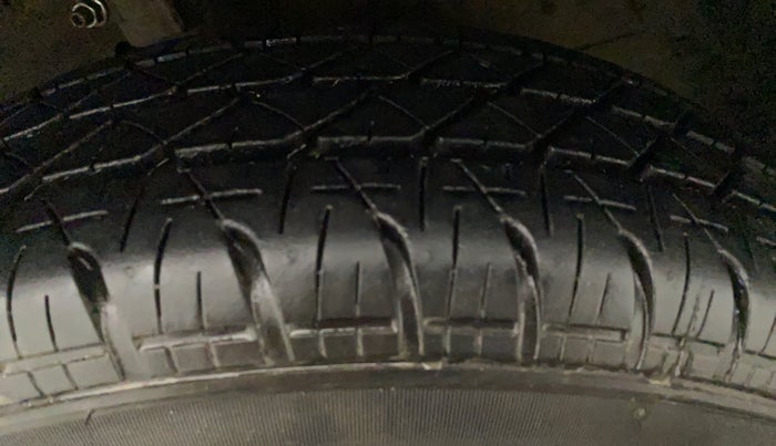 2012 Maruti Swift Dzire VXI, Petrol, Manual, 29,636 km, Left Front Tyre Tread