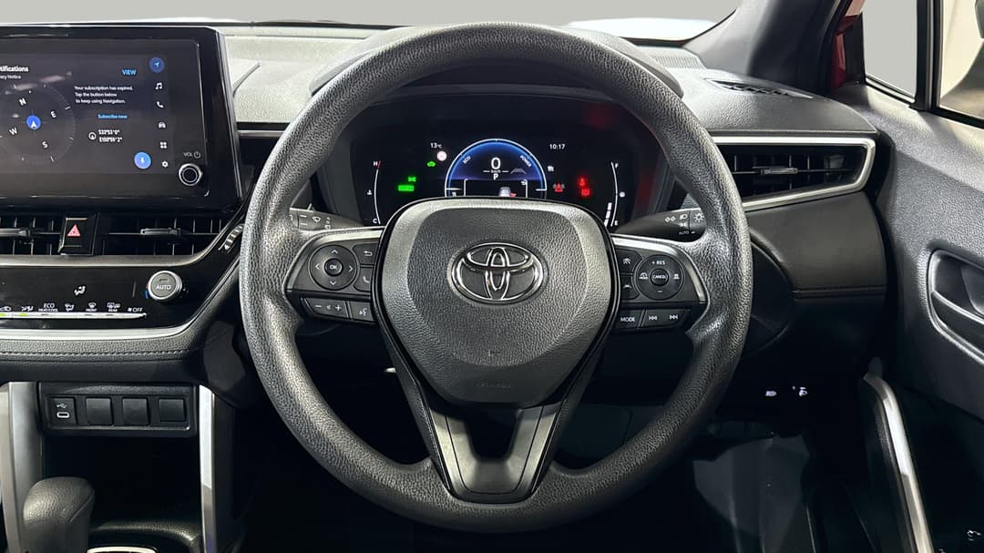 2024 Toyota Corolla Cross Gx 2WD Hybrid, Automatic, 22114 km, Steering Wheel Close-up