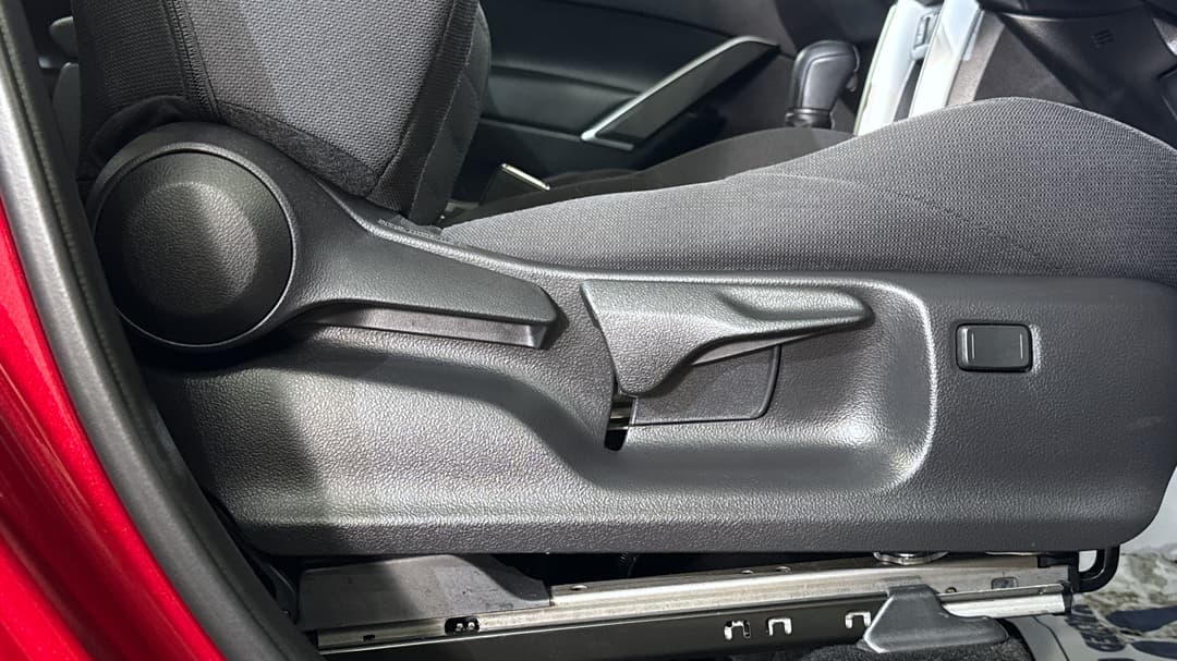 2024 Toyota Corolla Cross Gx 2WD Hybrid, Automatic, 22114 km, Drivers Side Adjustment Panel