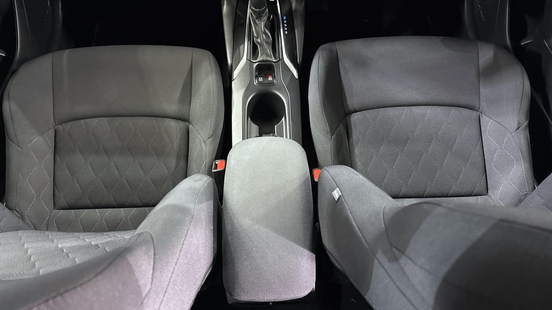2024 Toyota Corolla Cross Gx 2WD Hybrid, Automatic, 22114 km, Center Console