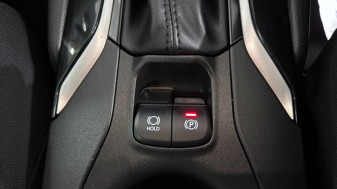 2024 Toyota Corolla Cross Gx 2WD Hybrid, Automatic, 22114 km, Handbrake