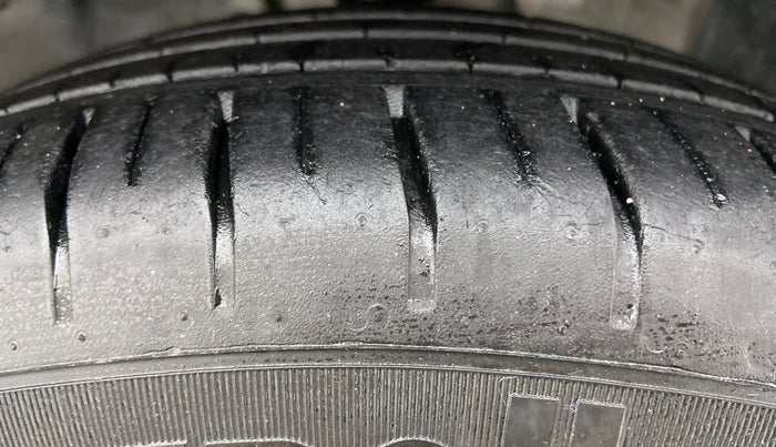2019 Hyundai Elite i20 ASTA 1.2 (O), Petrol, Manual, 14,908 km, Right Front Tyre Tread