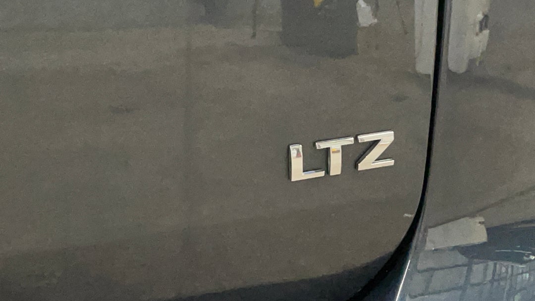 Badge (Boot Right Side)