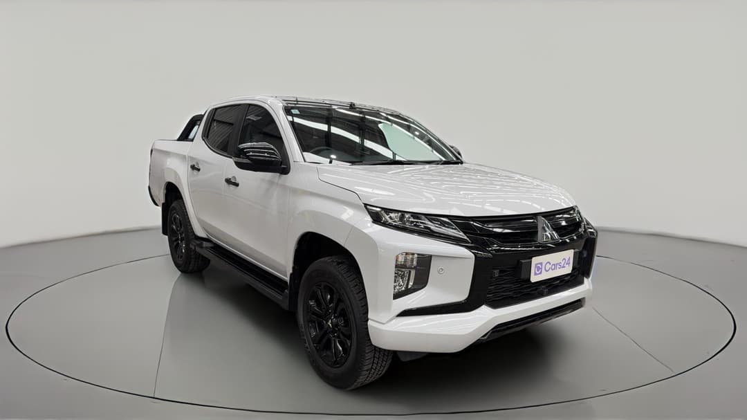 2023 Mitsubishi Triton Gsr (4x4), Automatic, 40867 km, Right Front Diagonal (45- Degree) View