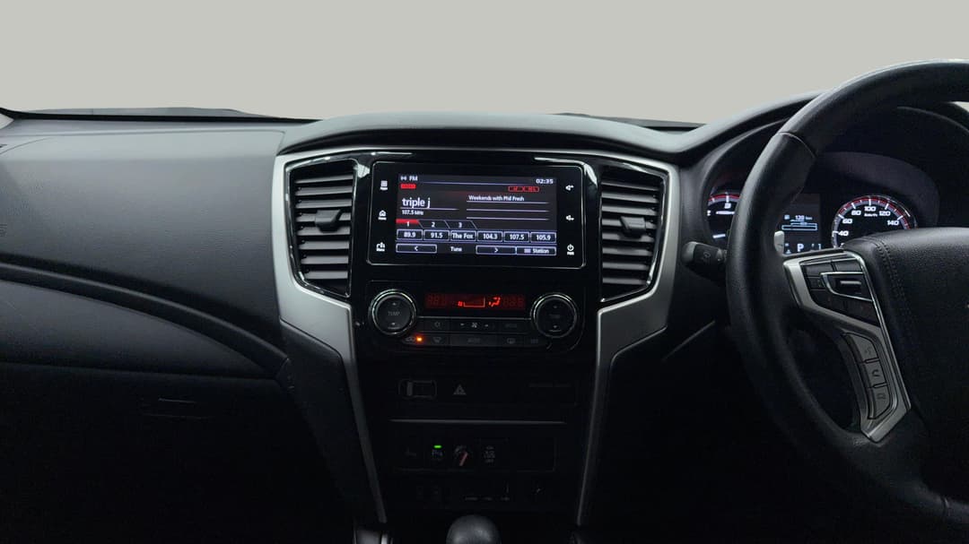 2023 Mitsubishi Triton Gsr (4x4), Automatic, 40867 km, Center Console